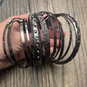 Elegant Black Bangle Set